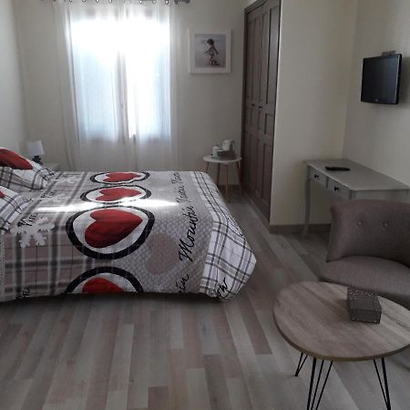 Appartamento La Bonne Rencontre Chassiers Esterno foto